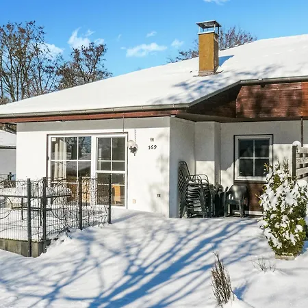 169 In Holiday home